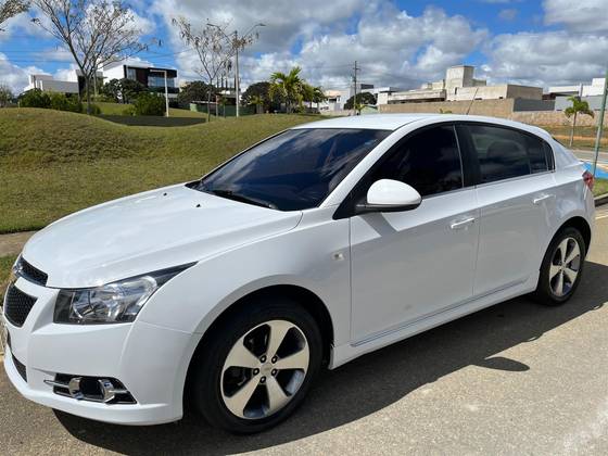 CHEVROLET CRUZE 1.8 LT 16V FLEX 4P AUTOMÁTICO CHEVROLET CRUZE 1.8 LT 16V FLEX 4P AUTOMÁTICO